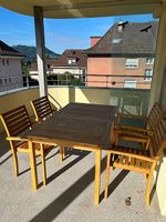 Ausziehbarer Holz-Gartentisch mit 4 Stühlen