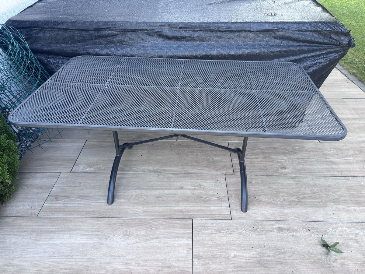 Tische: Gartentisch Metall 160x90 – Gebraucht aus Kriessern von PapaQ