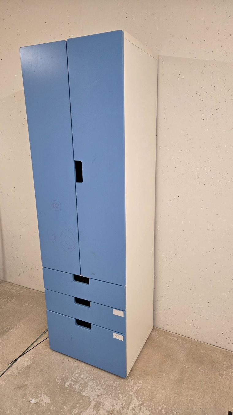 Ikea Schränke: Kinder Kleiderschrank blau mit 3 Schubladen – Gebraucht aus Windisch von huuben 3