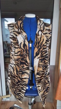 Damen Weste Gr.XL guter Zustand  selbst genäht  Tiger Muster