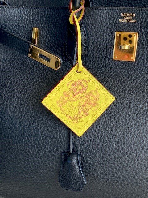 Hermès Ciondoli: Hermès BRIDES de GALA Taschenanhänger – Usato da Adligenswil venduto da Propylon 1