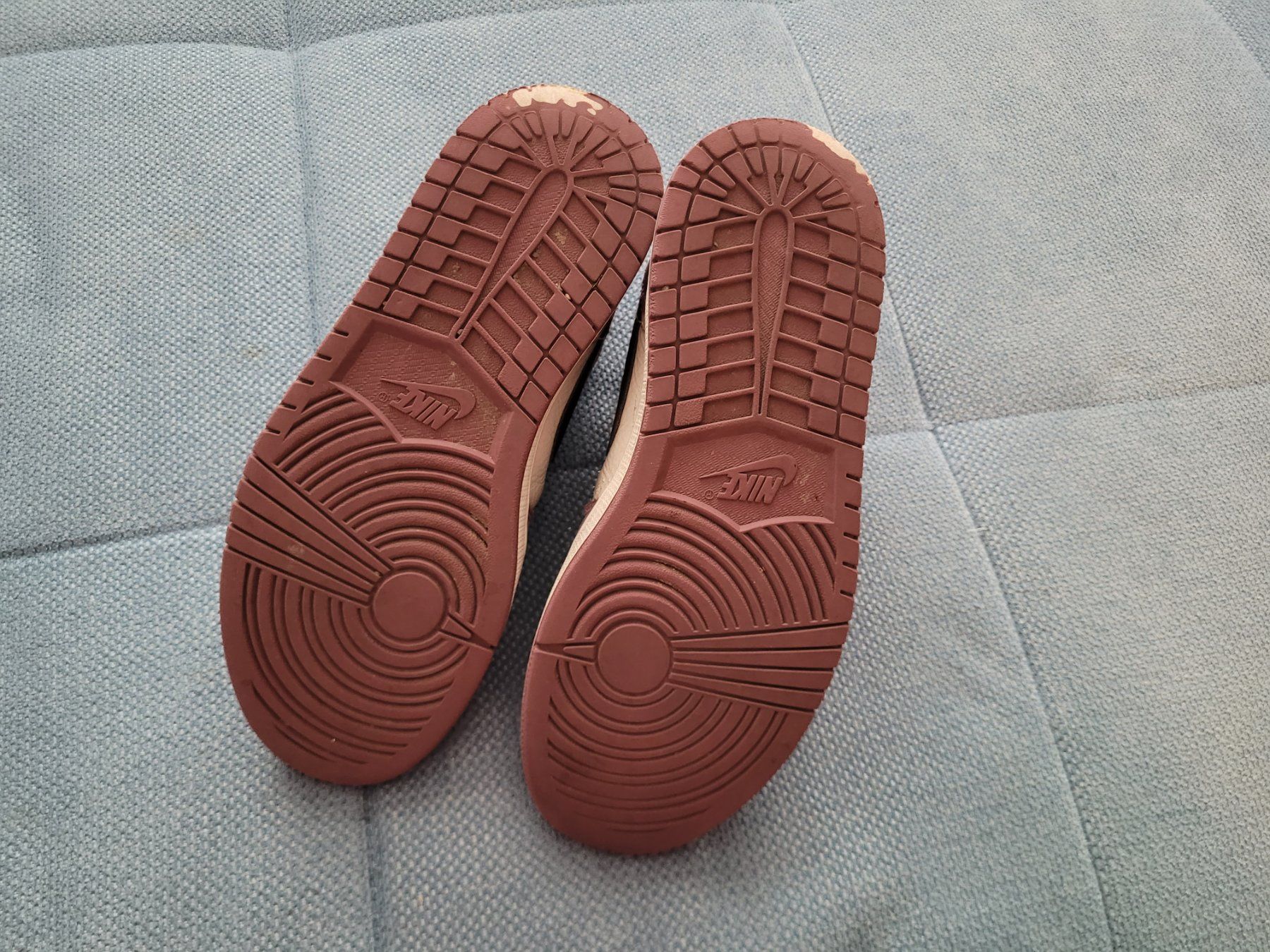 Nike Scarpe per ragazze: High Sneakers – Usato da Sevelen venduto da Motchi 2