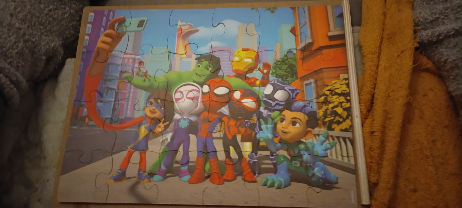 Puzzle: 3 puzzel Spiderman und co siehe Bilder – Usato da BASEL venduto da big57