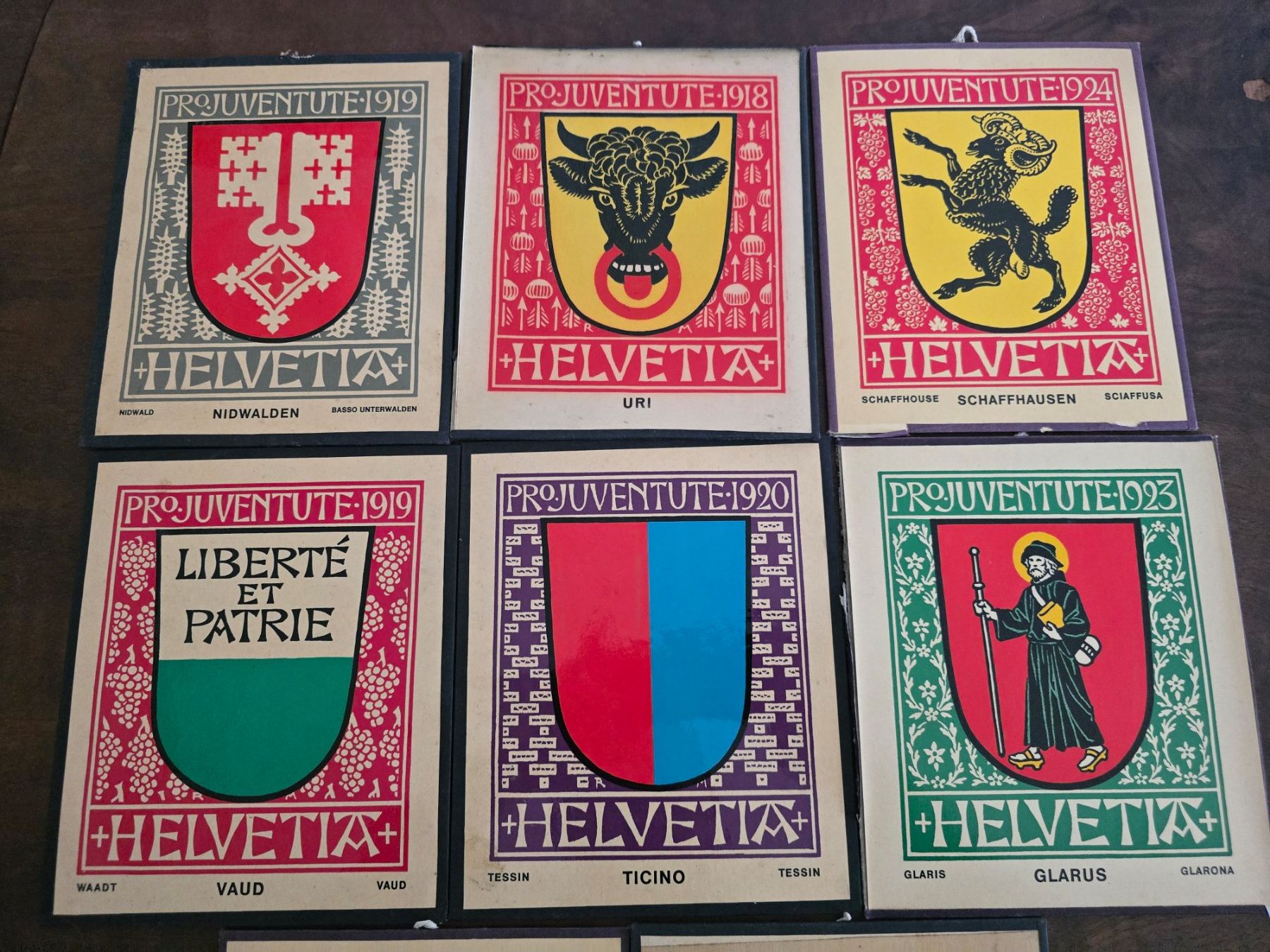 Altro in Antiquarato & Arte: 8 Pro Juventute Schweizer Wappen – Usato da Bern venduto da donmanuelCH 1