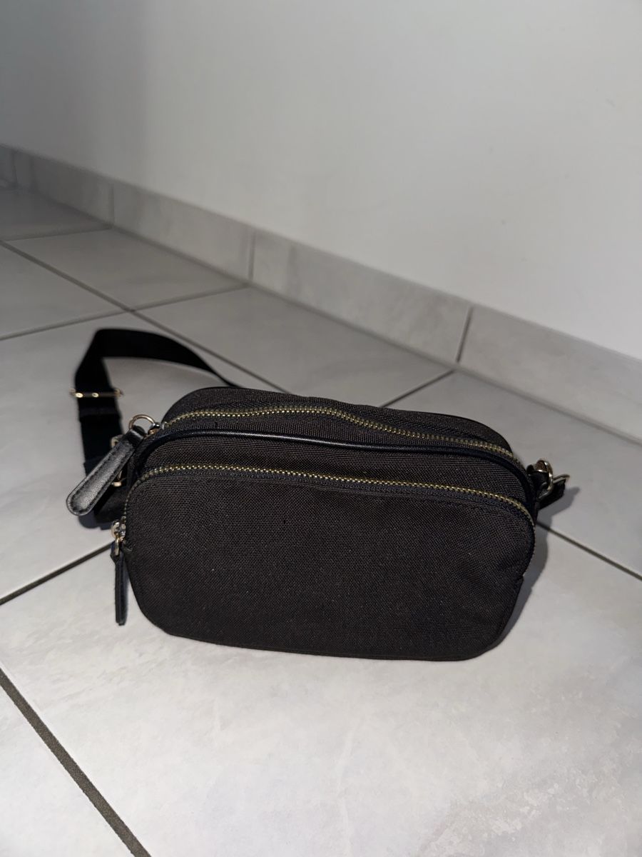 Taschen für Damen: Schwarze Umhängetasche – Gebraucht aus Hergiswil NW von kaufe_bei_kaufmann 1
