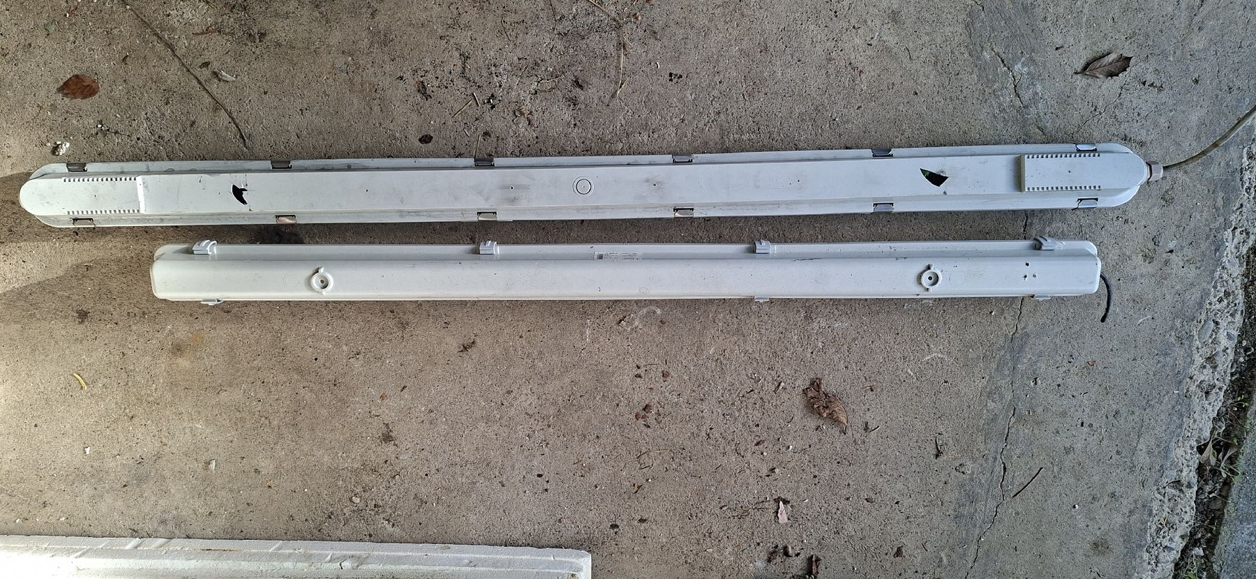Lampadari & plafoniere: 2 lamen 1 led 1 neonröhren lampe – Usato da Ricken SG venduto da Oesti.ha 1