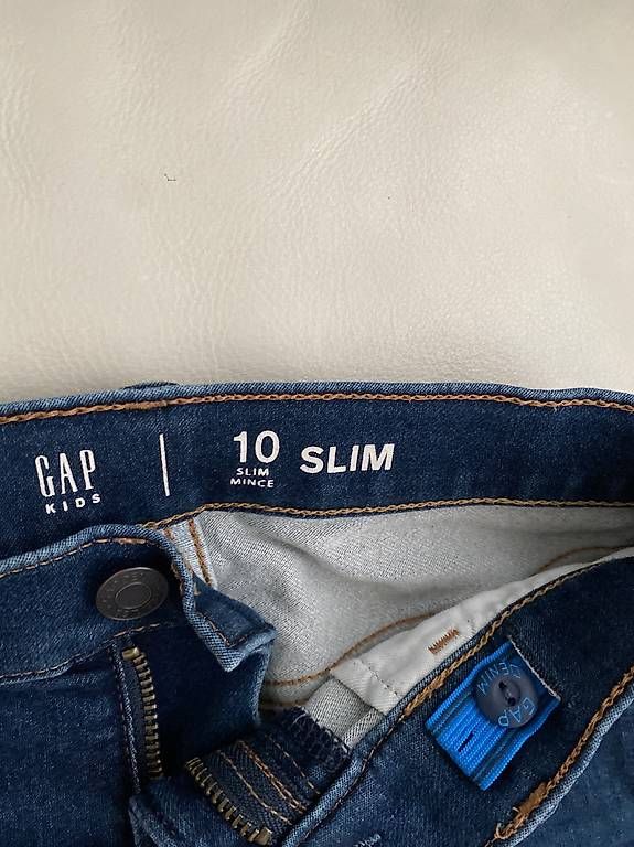 Pantaloni: Jeans GAP slim pour garçon 8-10 ans – Usato da Genève venduto da Fencer3_914 1