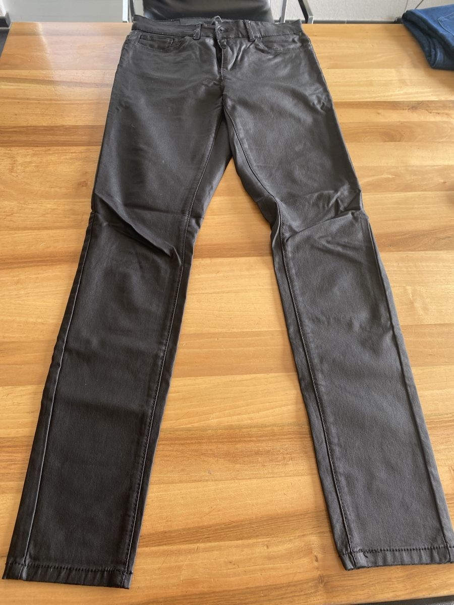 Vero Moda Hosen: Hose Vero Moda beschichtet, Gr. M/30 – Gebraucht aus Hittnau von Birdie68