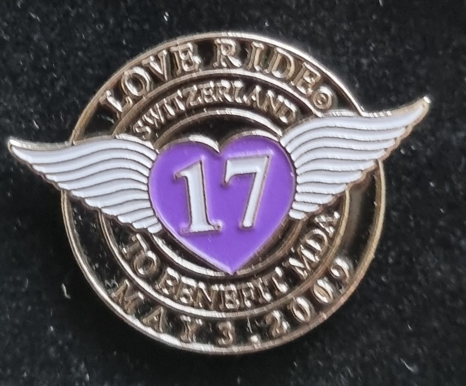 Harley-Davidson Plaketten & Abzeichen: Pin Love Ride 17 – Gebraucht aus Schwerzenbach von Plateman