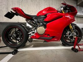Ducati Panigale 1299S Performance