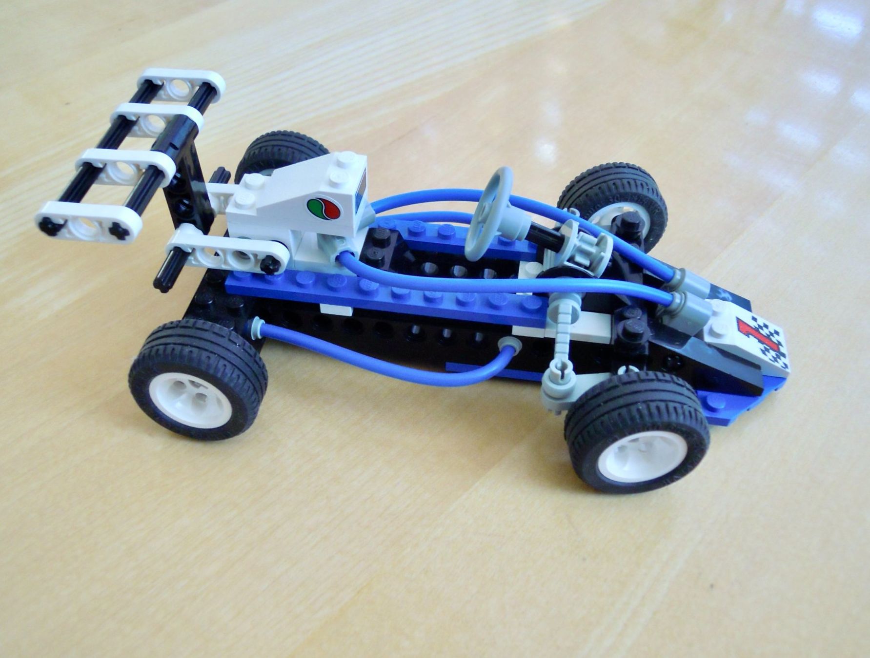 Technics Jeux de construction: Lego Technik 8216: Ein Rennbolide in Kleinformat – D'occasion à Waldkirch par Wasu