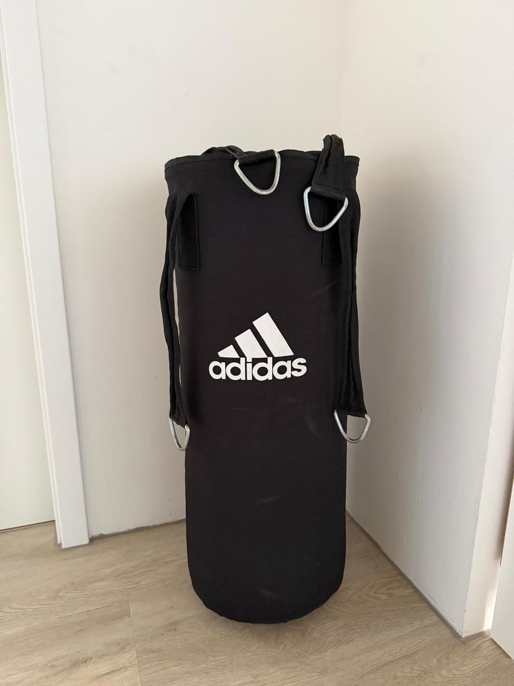 Boxsäcke: Box Sack Adidas – Gebraucht aus Wallisellen von tamanice