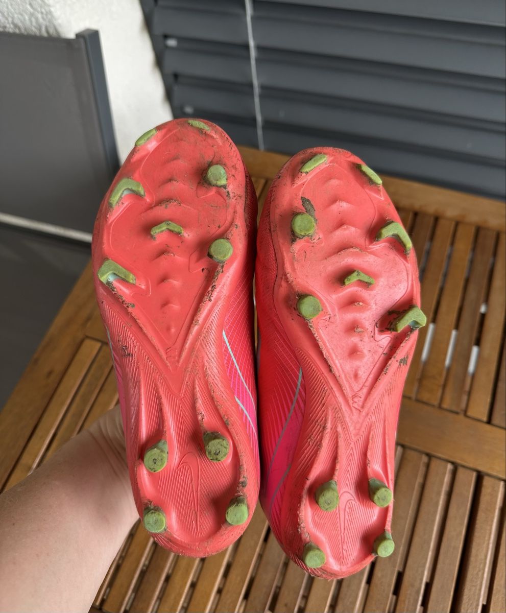 Nike Herrenschuhe: Fussballschuhe Nike Gr. 36.5 – Gebraucht aus Adliswil von surenya 3