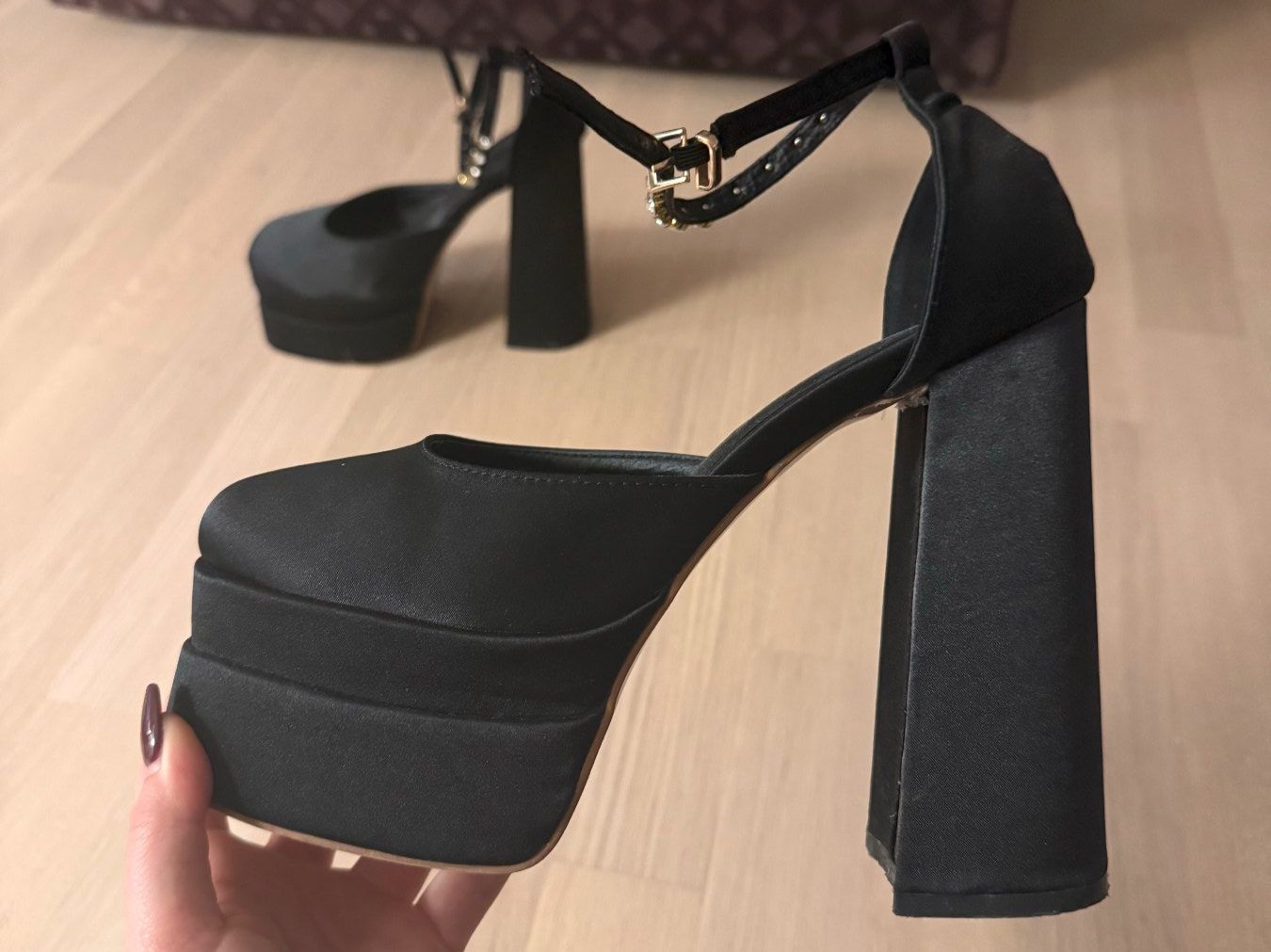 Scarpe da donna: Medusa Aevitas Dupe Platforms - EU 39 – Nuovo (secondo la descrizione) da Chavannes-Renens venduto da anastasiawebp