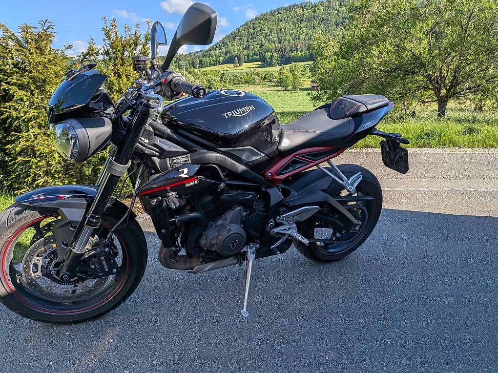 Strada: Street Triple R 765 ABS – Usato da Vicques venduto da Famikottelat 2