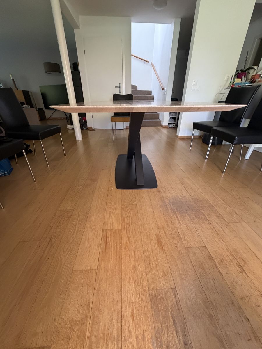 Tavoli: Table en bois vitrifiée avec pied central  – Usato da Founex venduto da ann_z27t 6
