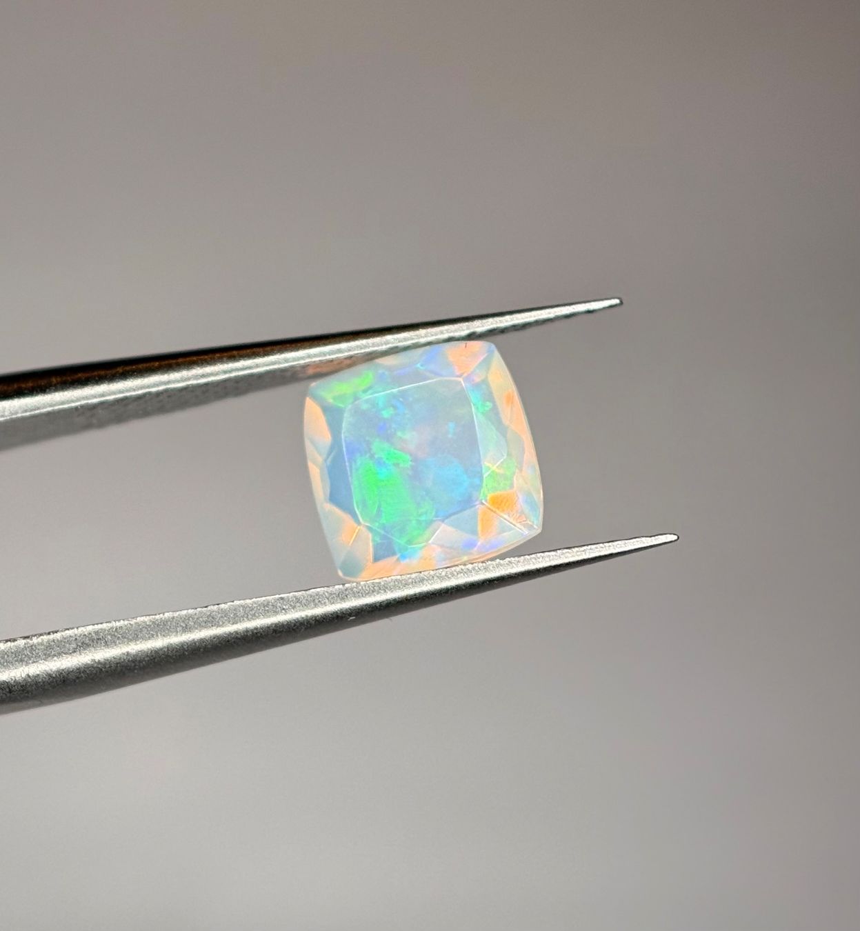 Pierres précieuses: Ab 1 Fr. - 0.96 ct Opal Edelstein - unbehandelt – Neuf (Voir description) à Mauren par LieGems