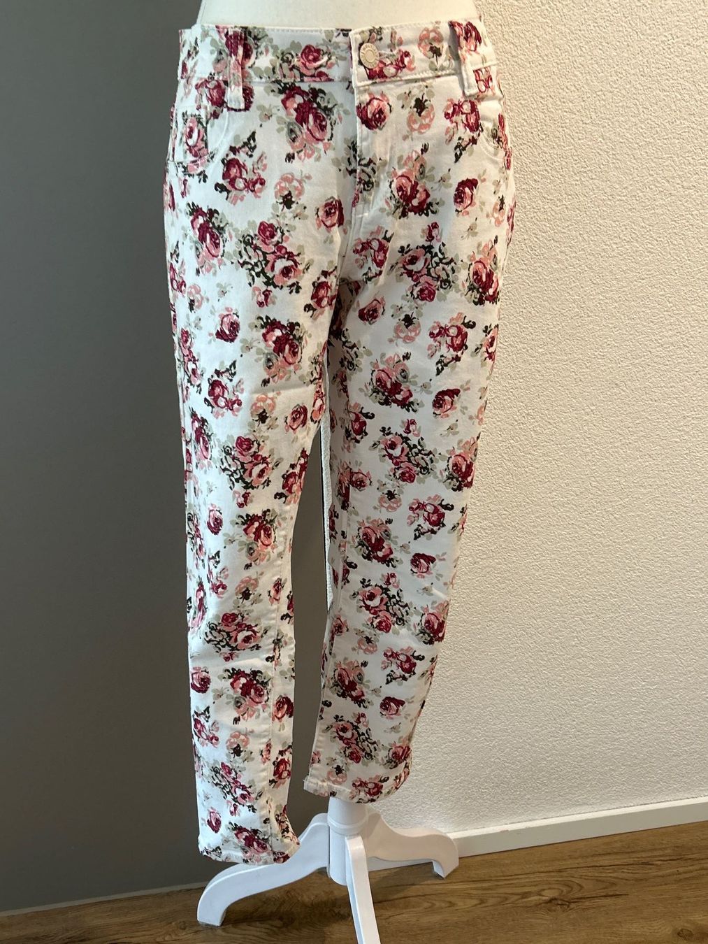 Pantaloni: Hose weiss mit Muster von Multiblu Gr.38 – Usato da Brunnen venduto da Nala2929