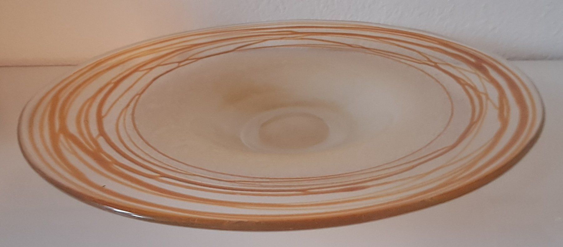 Schalen: Sehr schöne Glasschale braun/beige – Gebraucht aus Wallisellen von prada008
