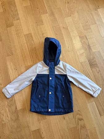 Gefütterte Regenjacke gr. 98
