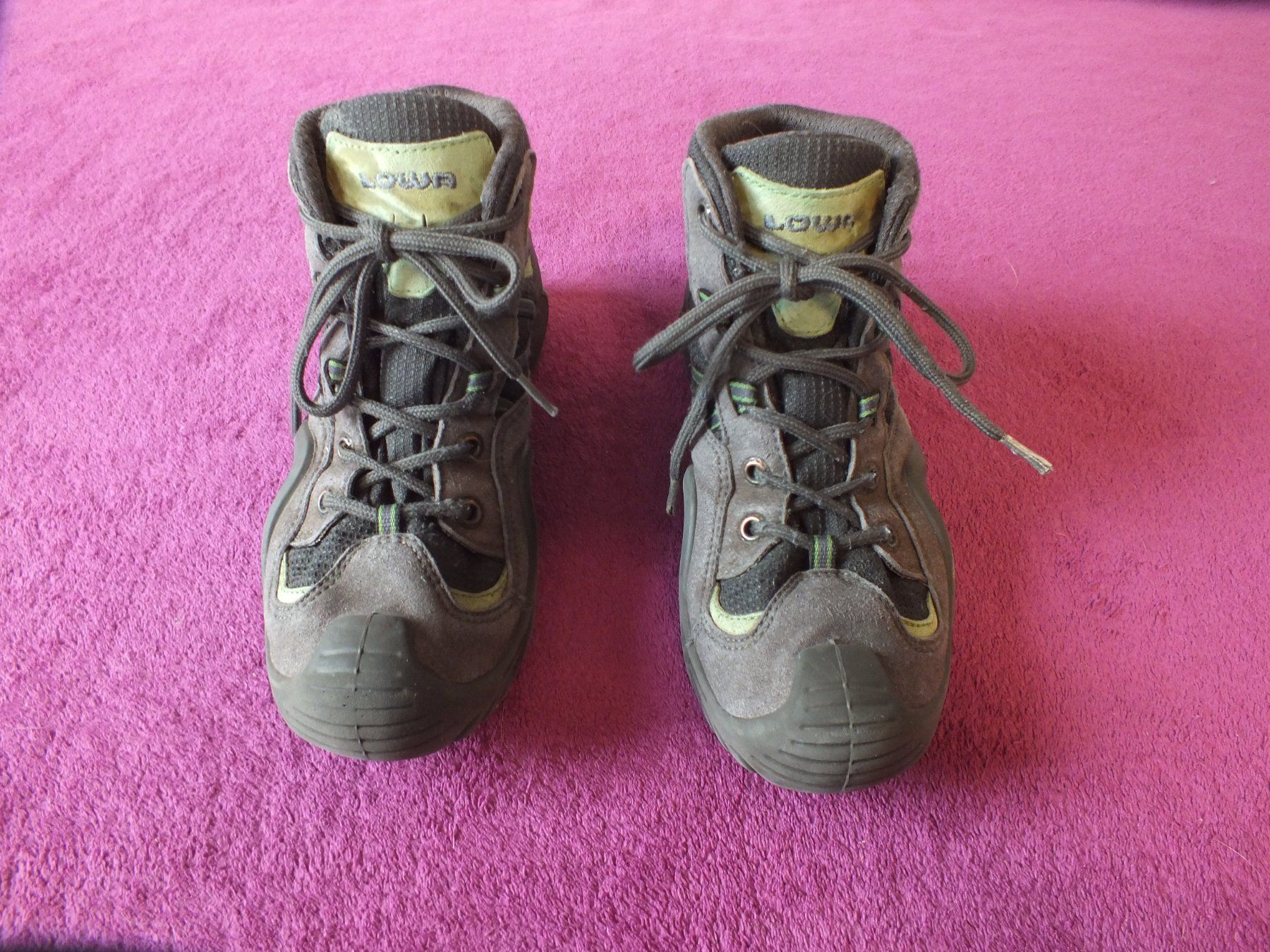 Lowa Scarpe per ragazzi: Lowa Wander -Schuhe Gr. 37 – Usato da Müllheim Dorf venduto da Seeeule01 1