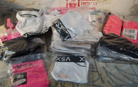 35 Stk. original Victoria’s Secret / VSX Sport Damenbekleidu