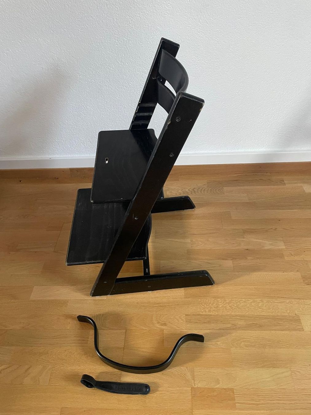 Stokke Hochstühle: STOKKE TrippTrapp Original schwarz (gebraucht) – Gebraucht aus Bern von montandon85 1