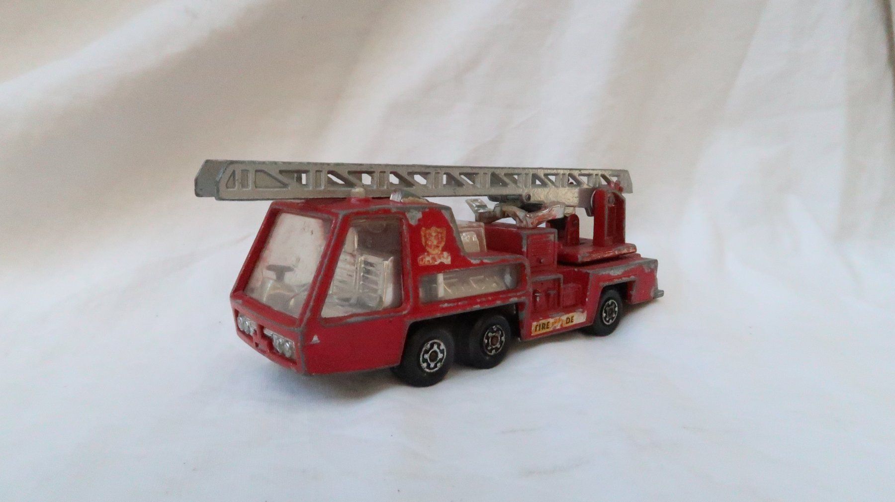 Matchbox Modellini d'auto: Matchbox SuperKings K-9 Fire Tender – Usato da Muttenz venduto da Laeckerlihamschter