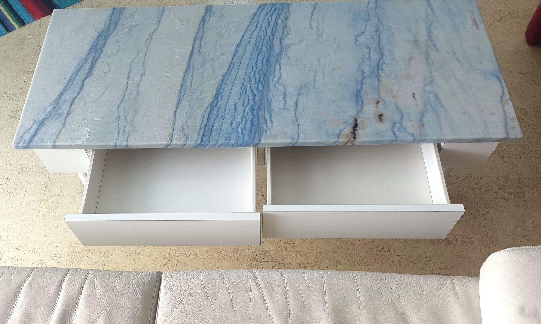 Tavoli: Couchtisch mit Azul Do Macaubas, Top Zustand! – Usato da Buttikon SZ venduto da off_jdc7 2