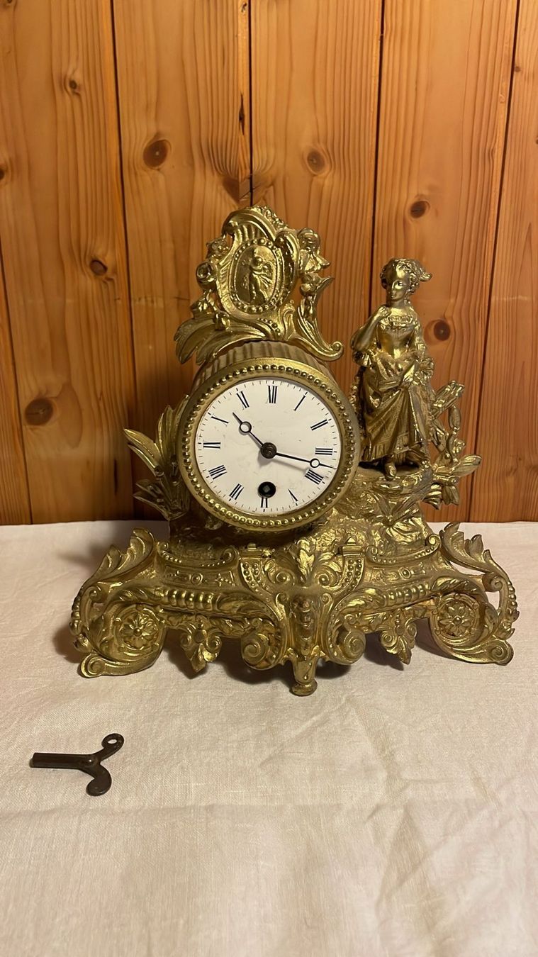Orologi da terra & Orologi da parete: antike Pariser- Kaminuhr – Usato da Ebnat-Kappel venduto da carastellabella
