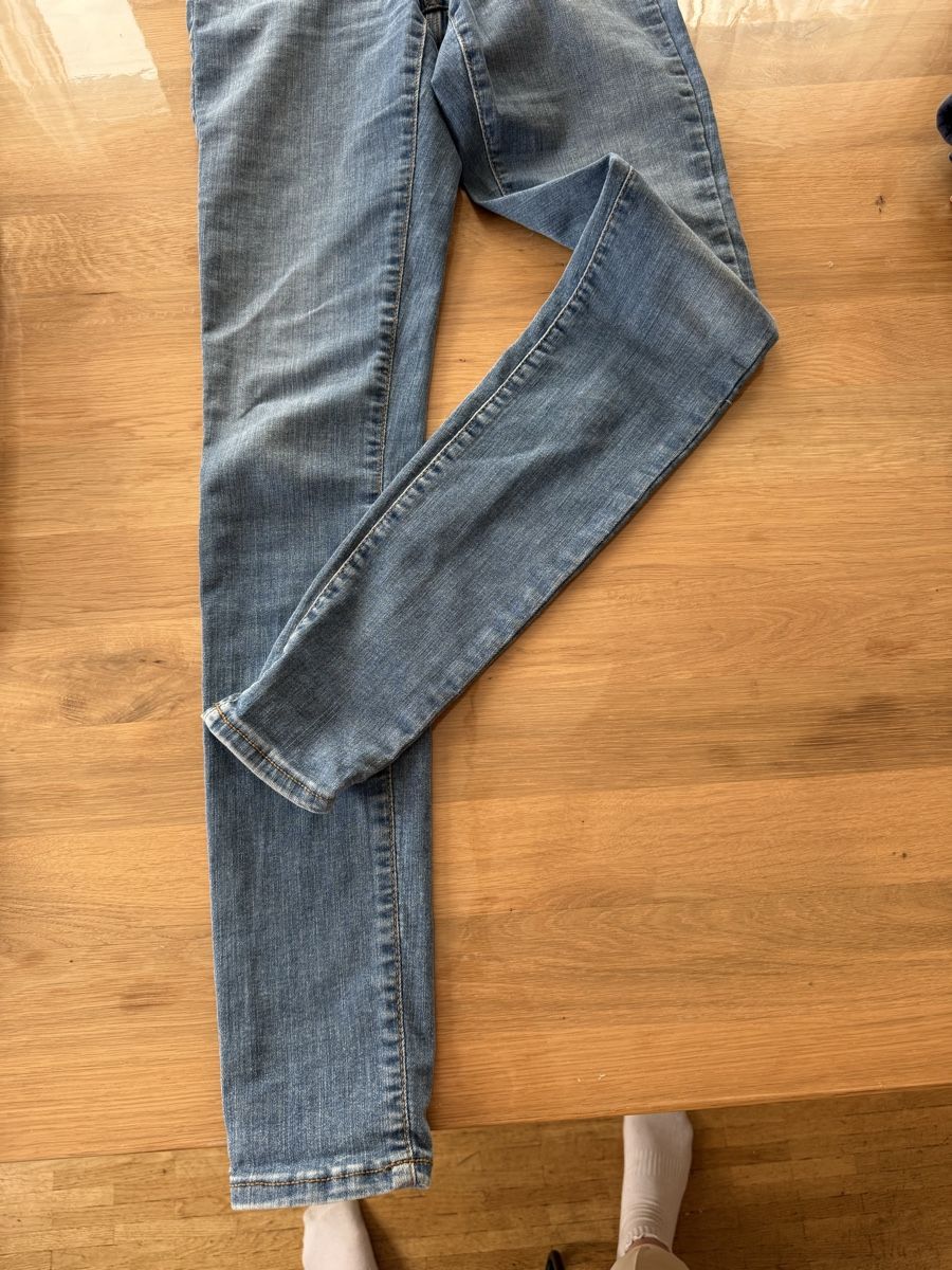 Vero Moda Jeans: Vero Moda Damen Jeans, Grösse Mx36 – Usato da La Punt Chamues-ch venduto da EliC_8.8. 1