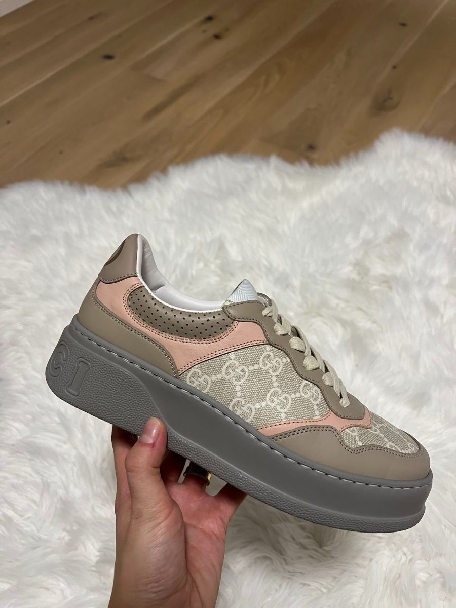 Gucci Damenschuhe: Gucci Sneaker mit GG- Muster - Gr. 37 – Neu (gemäss Beschreibung) aus St. Gallen von TairiZ