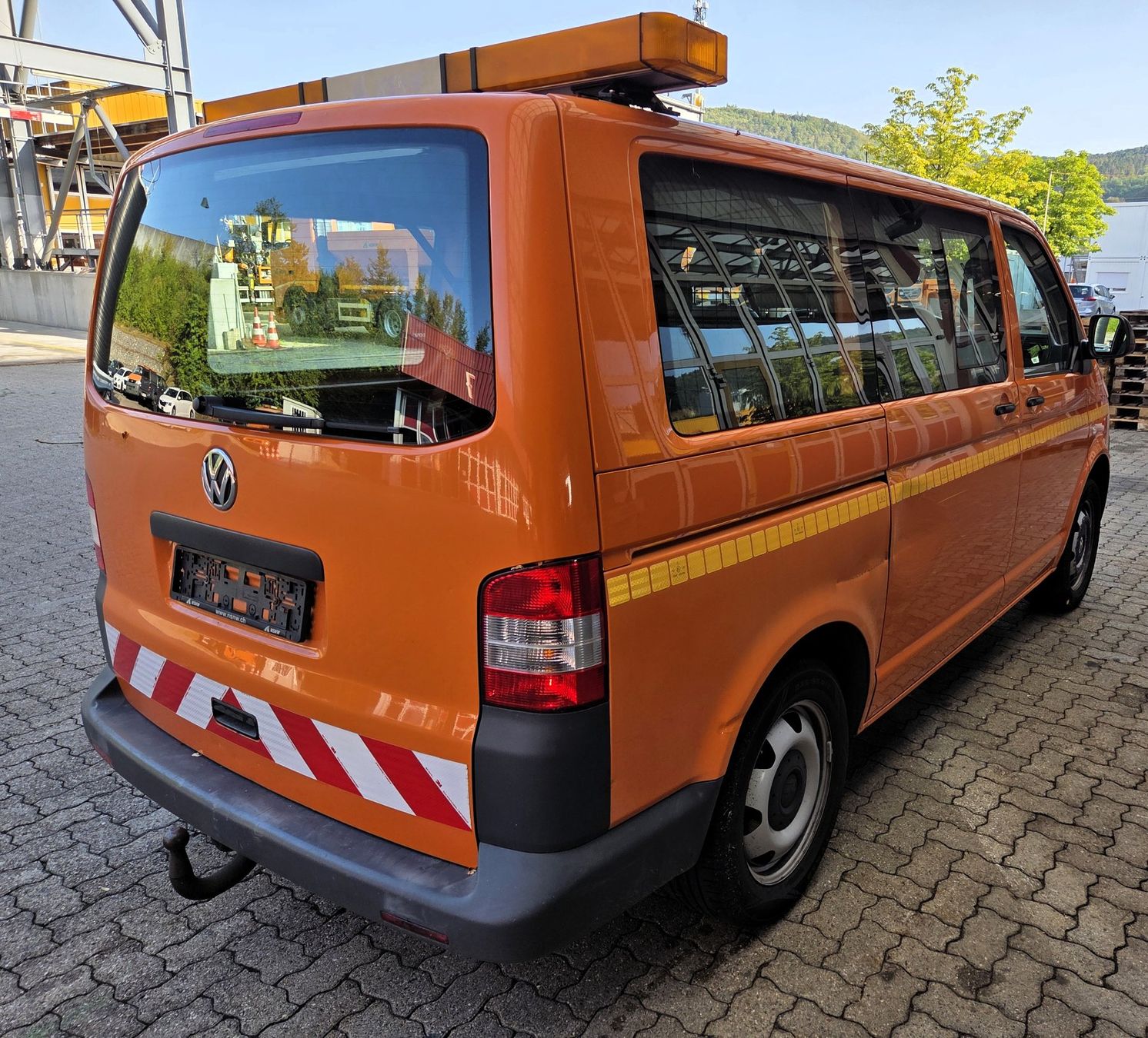 VW Veicoli commerciali: VW T5 Kombi TDI 4 Motion – Usato da Sissach venduto da ein_xz27 2