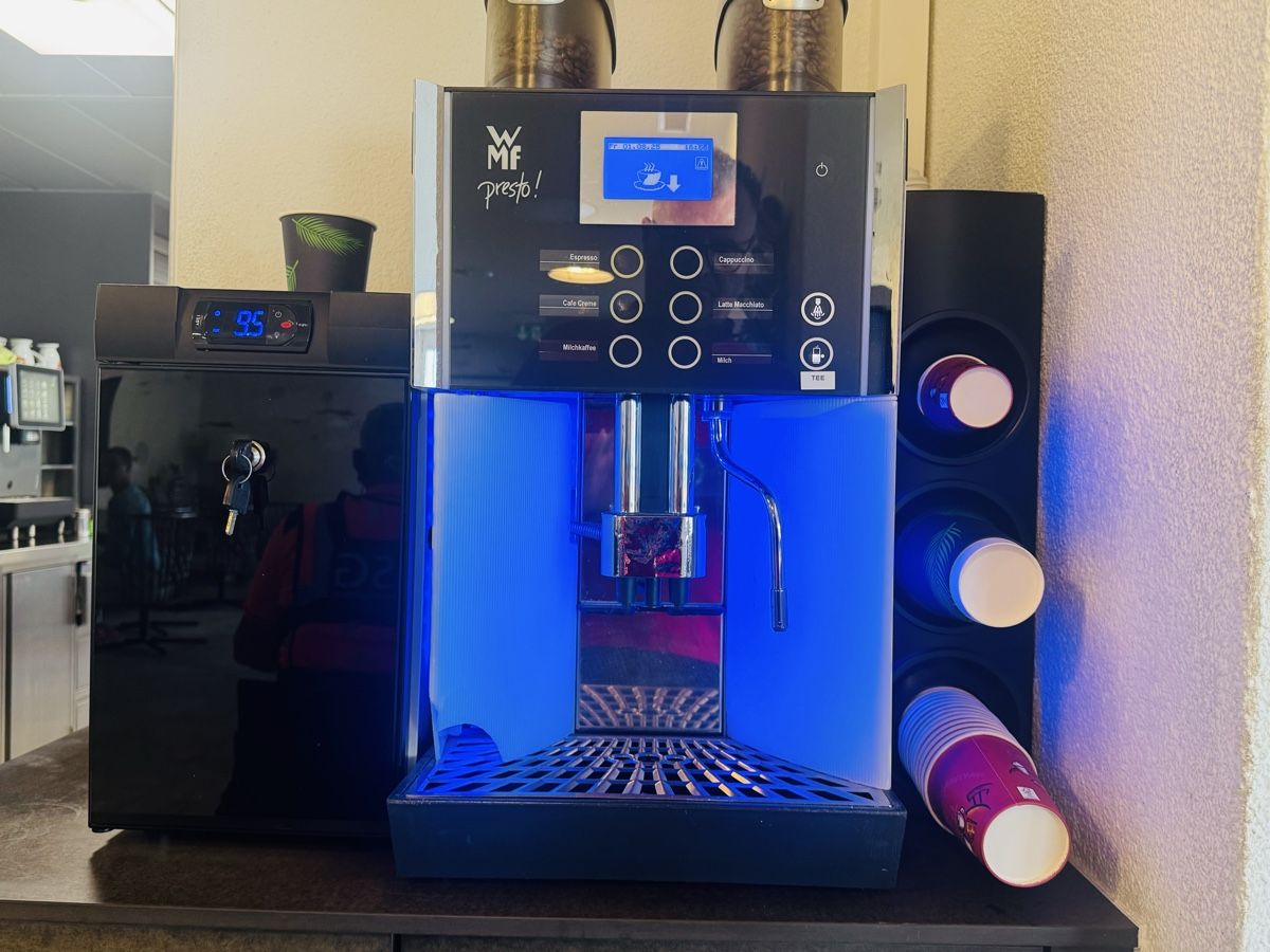 WMF Macchine per caffè & Macchine per espresso: WMF Presto! Profi-Kaffeemaschine mit Milchsystem – Usato da Spiez venduto da bauwohnen24.ch 6