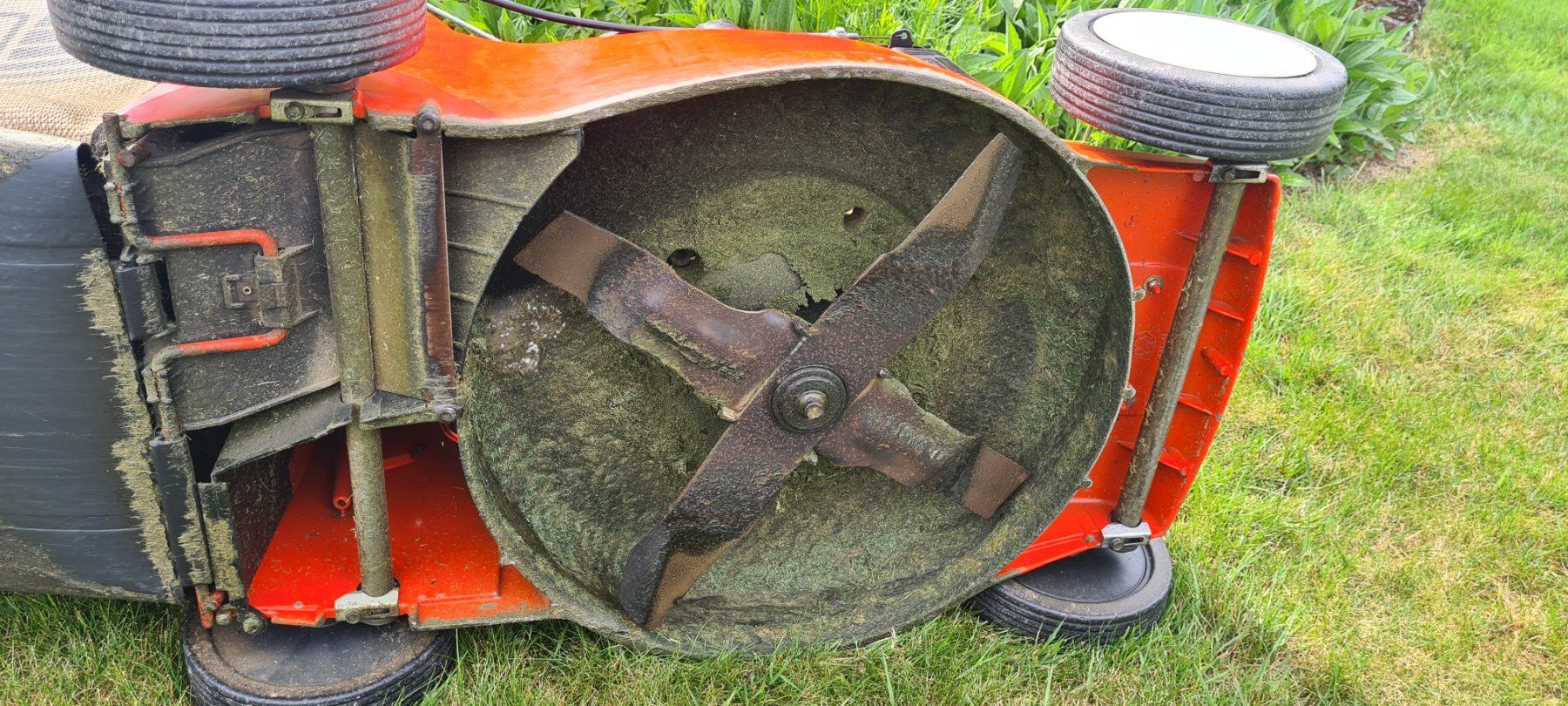 Tagliaerba: SABO Rasenmäher 43 Mulcher – Usato da Villmergen venduto da Dinghy07 3