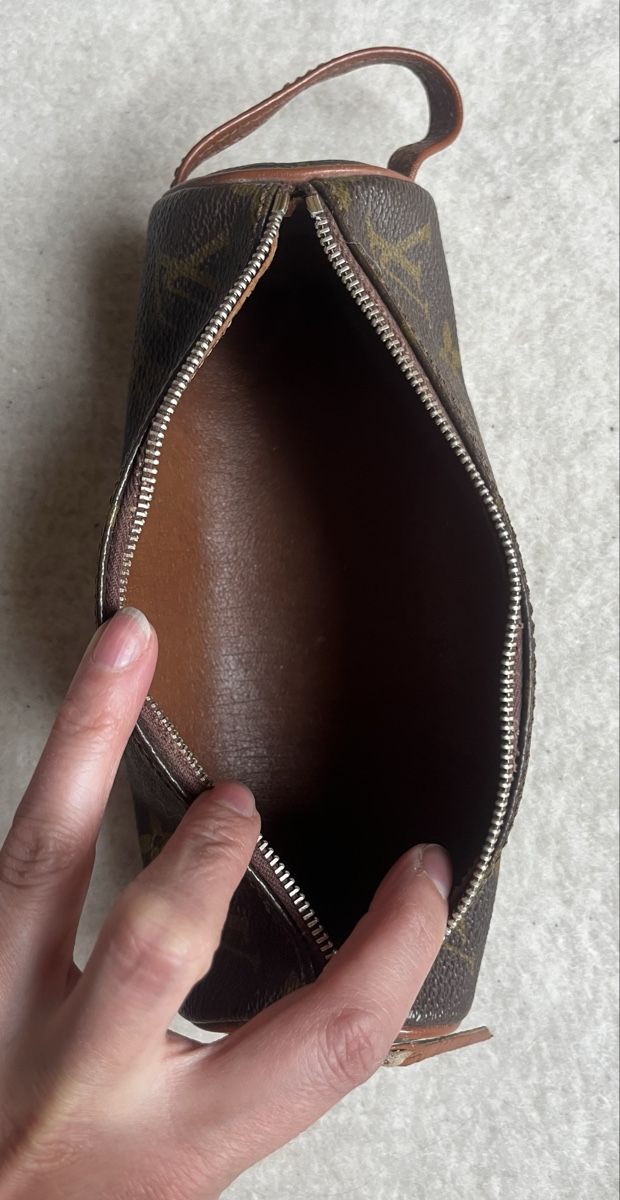 Louis Vuitton Astucci : Louis Vuitton – Nuovo (secondo la descrizione) da St. Gallen venduto da Viste 4