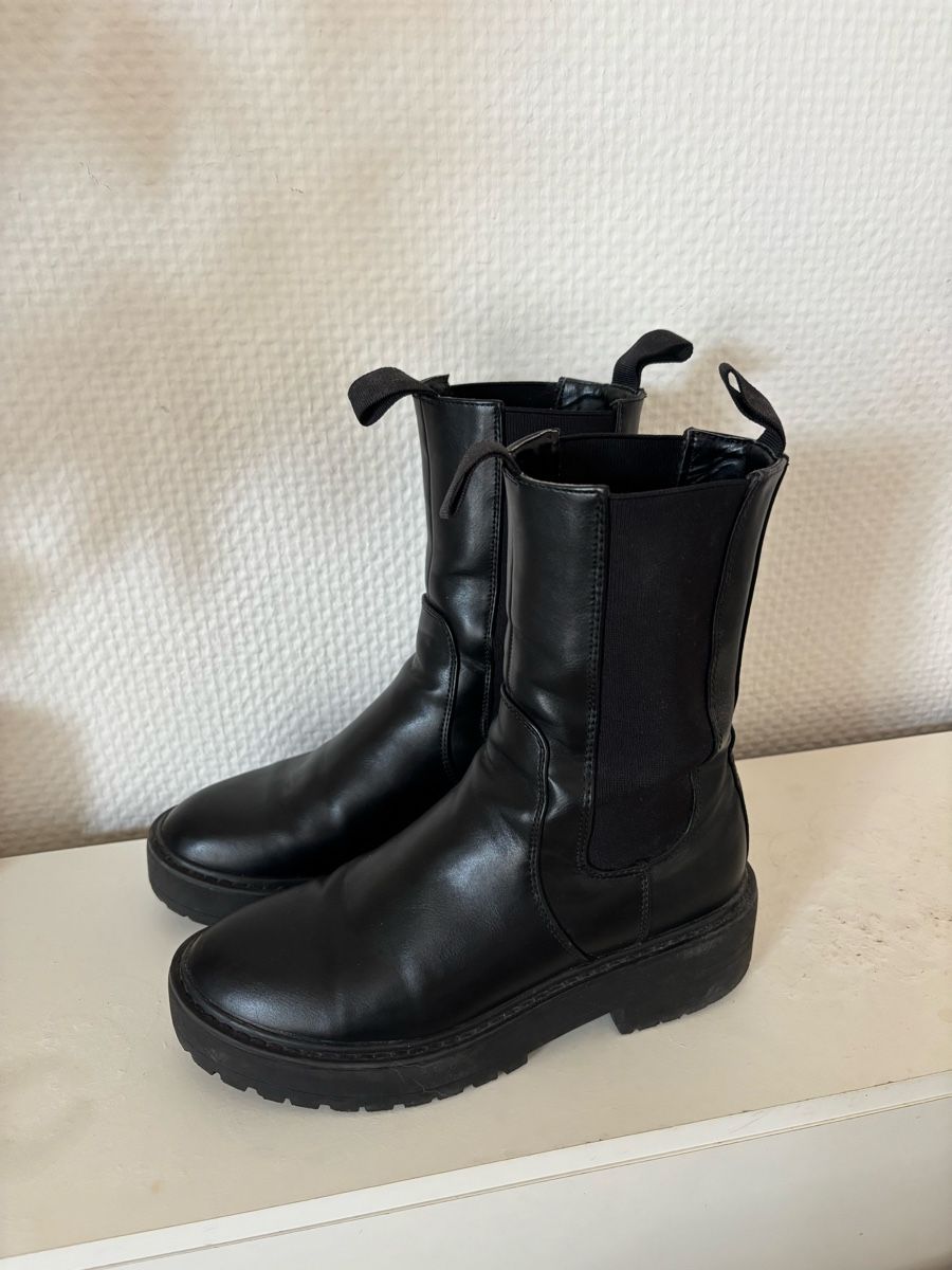 Damenschuhe: Bottines noires  – Gebraucht aus Lausanne von shabnam.t 2