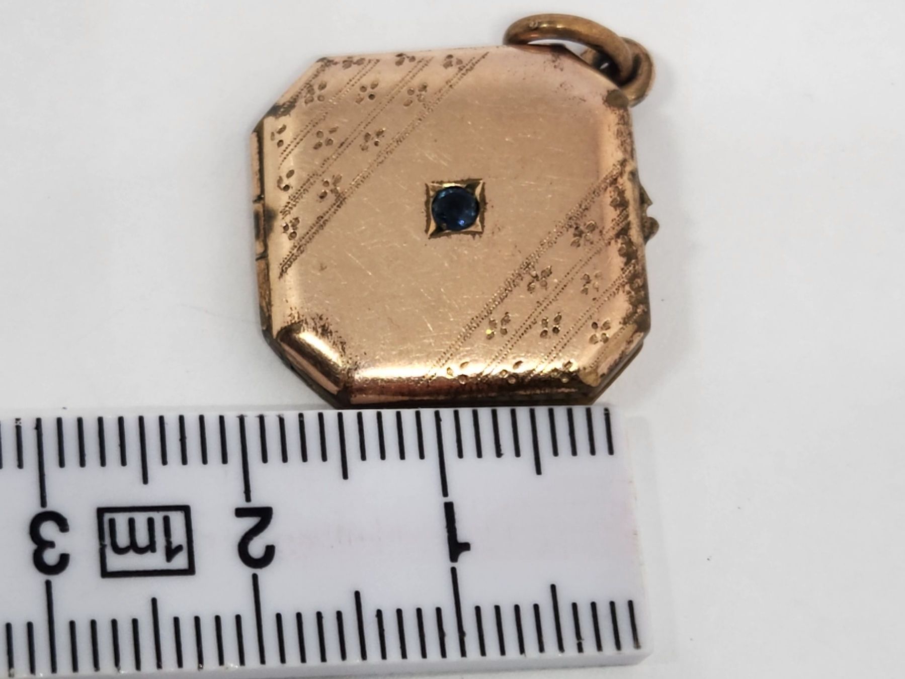 Anhänger: Goldmedaillon mit blauem Saphir immitat- Geschenkidee Locket – Gebraucht aus St. Gallen von GIULESGG 3