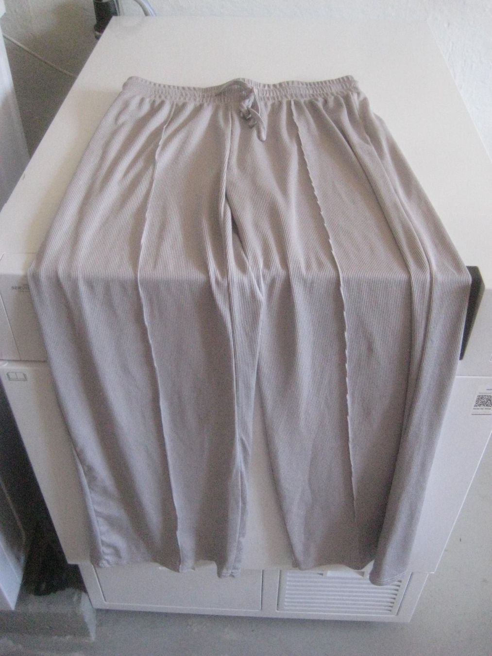 Shein Pantalons: DAMEN  SET HOSE UND BODY – D'occasion à Uster par flocke1 2