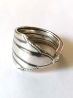Ring aus alten Silberbesteck geformt