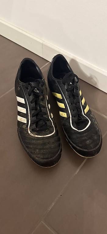 Scarpe da uomo: Addidas Fussballschuhe – Usato da Sissach venduto da Lucatonelli17