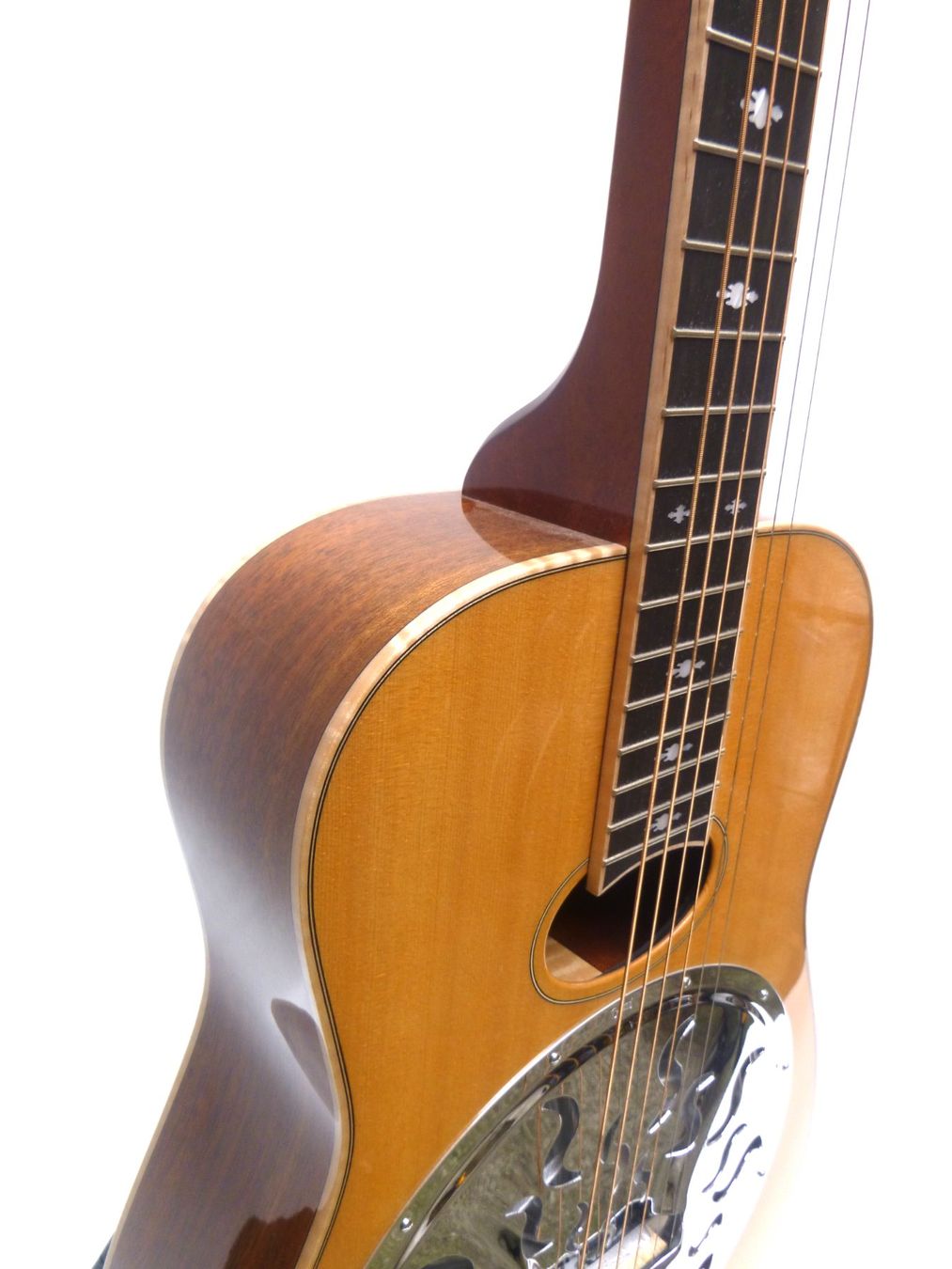 Musikinstrumente: BEARD E-Odyssey – Neu und originalverpackt aus Schaffhausen von Saitensprung_SH 2