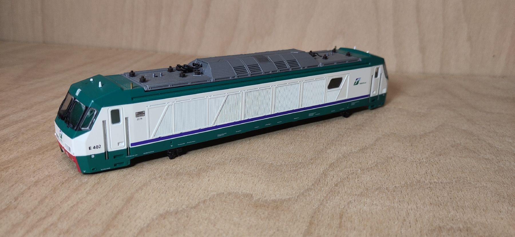 Roco Modellini di ferrovie: Fs Roco E402 Gehäuse – Nuovo (secondo la descrizione) da Liebefeld venduto da robi15blue 2