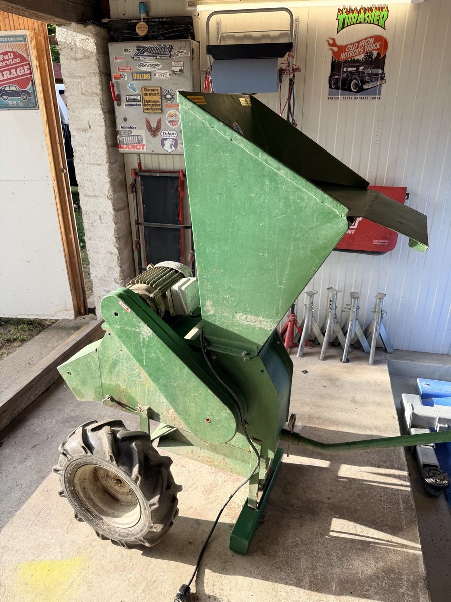 Trinciatrici: Broyeur à végétaux 380v – Difettoso da Donneloye venduto da Edelweiss_jeep 1