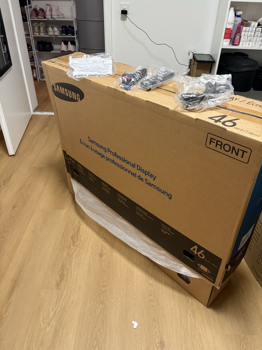 Monitor: Samsung professional display 46 – Nuovo e nell'imballaggio originale da Emmenbrücke venduto da beahugo