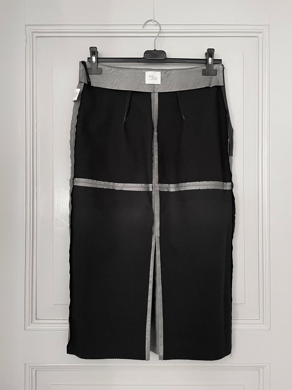 Gonne: Gonna longuette in similpelle argento – Usato da Bellinzona venduto da Sveva-Style-Hunter 2