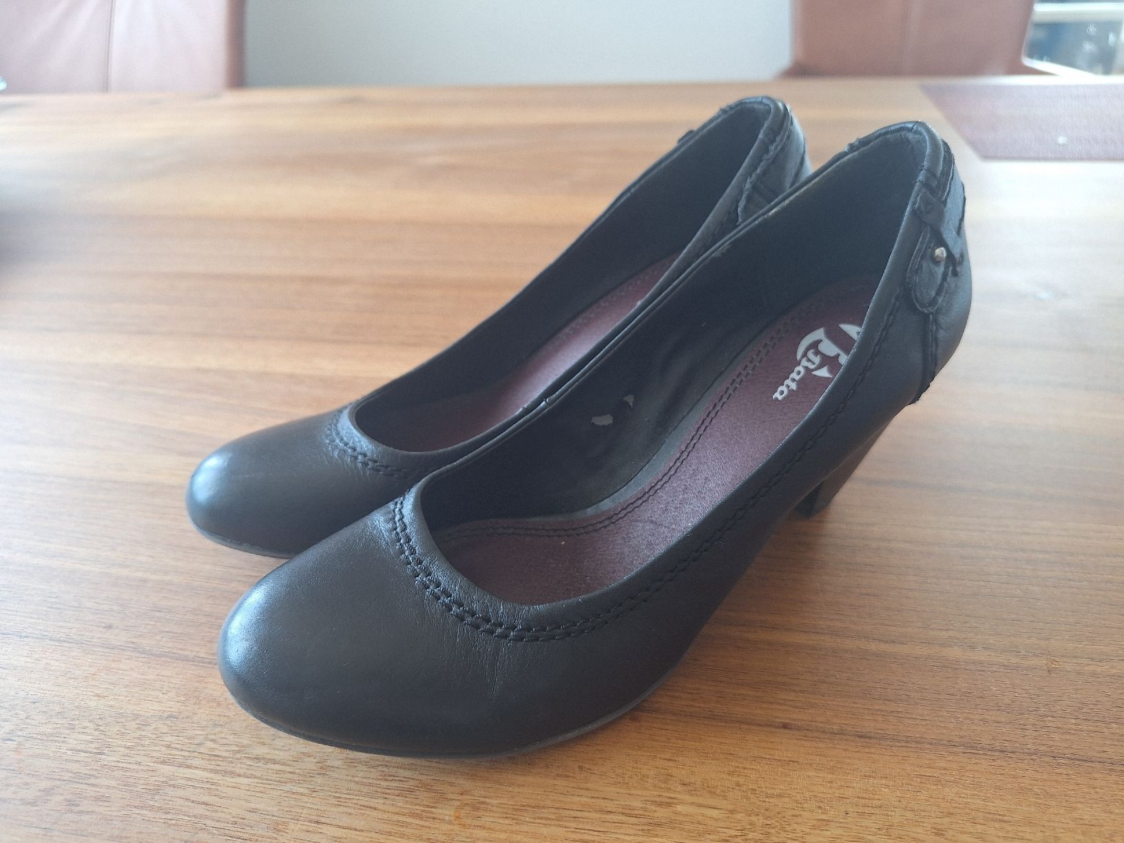 Damenschuhe: Pumps schwarz Grösse 38 mit Gebrauchsspuren – Gebraucht aus Uzwil von JollyF 1