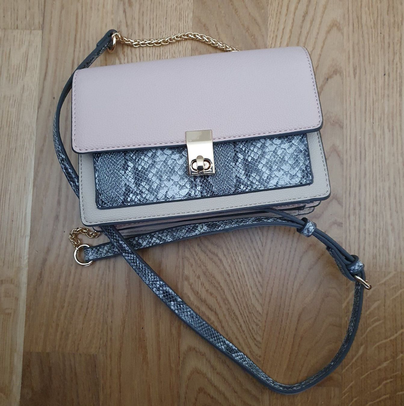Sacs femmes: Handtasche – Neuf (Voir description) à Frauenfeld par Bleeddragon 2