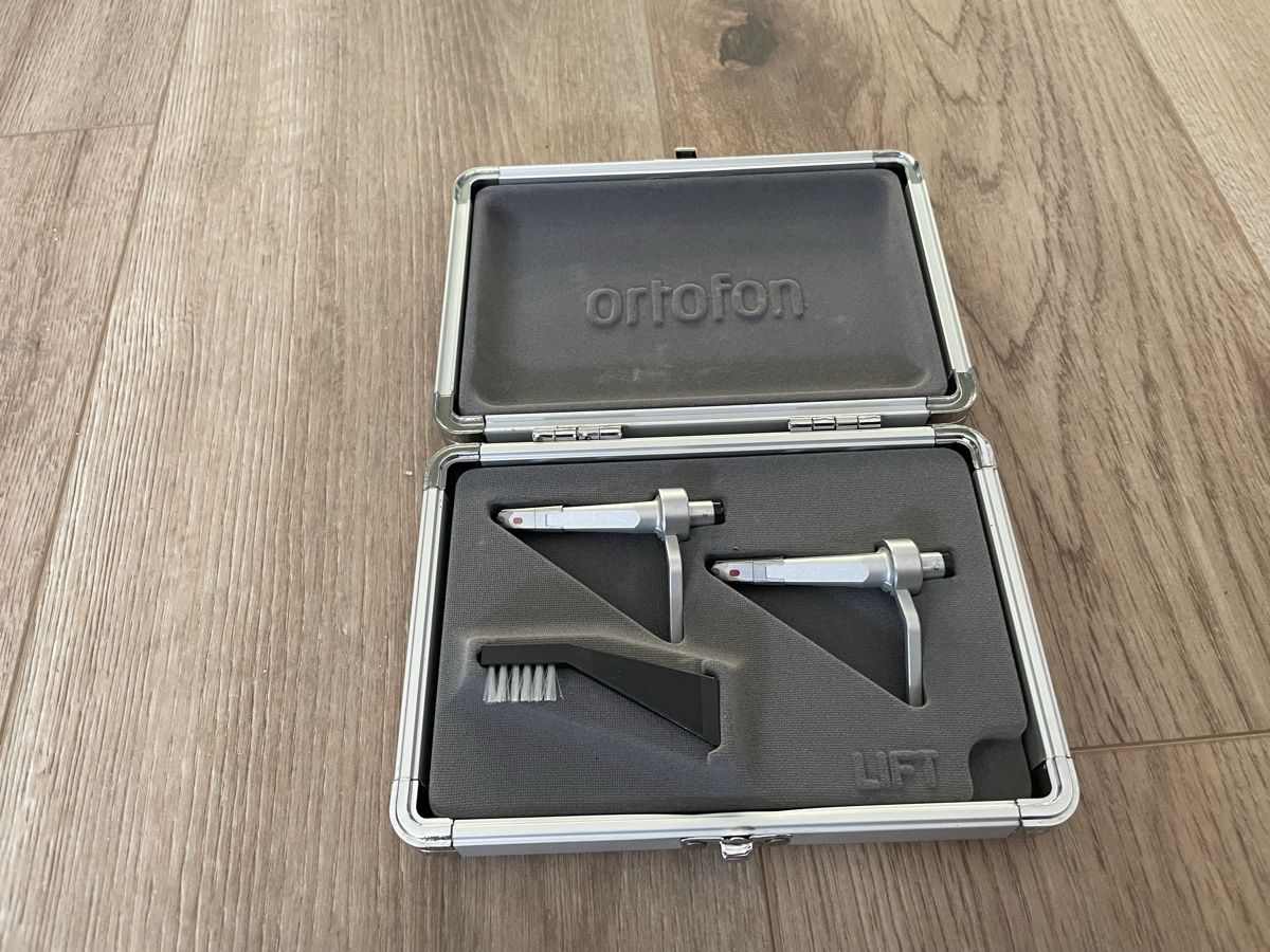 Technics Plattenspieler: 2x Technics 1210 mk5 inkl ortofon nadeln – Gebraucht aus Dürnten von baybcats 3