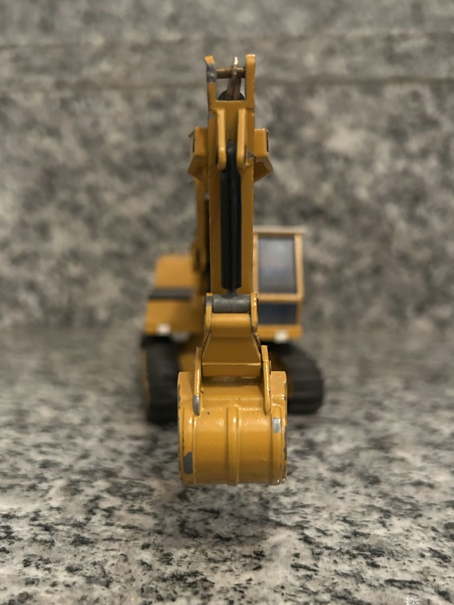 Liebherr Modellbausätze & Standmodelle: Liebherr 961, 1;50 , Gescha – Gebraucht aus Horw von Tigercat635 3